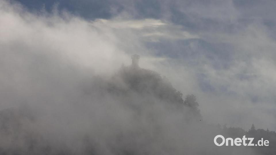 Welcher Turm verbirgt sich hier im Nebel? Bild: Peter Klein