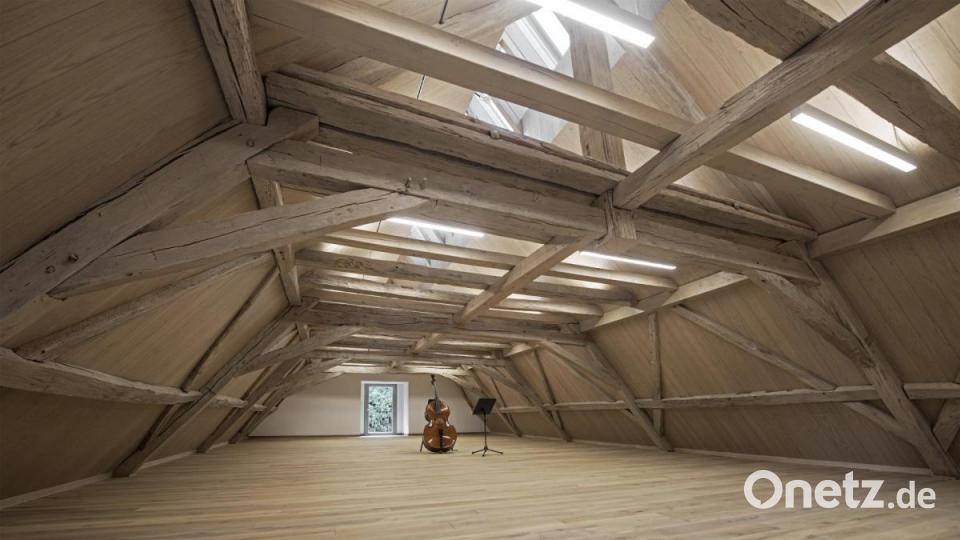 Nach der Übernahme des ehemaligen Klostergebäudes aus dem 17. Jahrhundert durch den Verein Bayerische Musikakademie Hammelburg wurde das denkmalgeschützte Konventgebäude von Brückner &amp; Brückner Architekten saniert. Bild: Dieter Leistner, Würzburg/exb