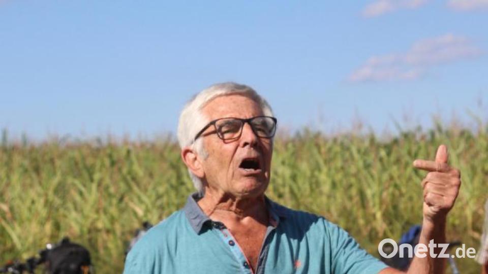 Peter Zahn, Kreisvorsitzender des Bundes Naturschutz, war gut vorbereitet und hielt eine flammende Rede. Er argumentierte mit zahlreichen Fakten. Dafür erhielt er viel Beifall. Bild: mfh