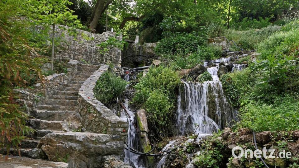 Unweit der Stadt liegt das Dorf Argiroupoli, wo eine Quelle so ergiebig ist, dass sie Wasserfälle speist und Rethymno ganzjährig mit Wasser versorgt. Bild: Johann Gmeiner