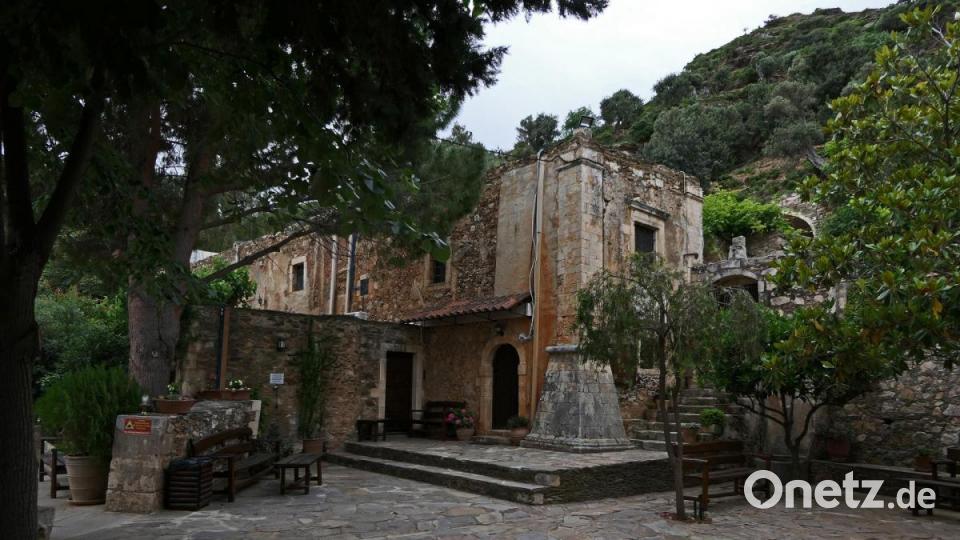 Die Klosteranlage Attali aus dem 17. Jahrhundert steht an einem Hang hoch über Bali. Bild: Johann Gmeiner