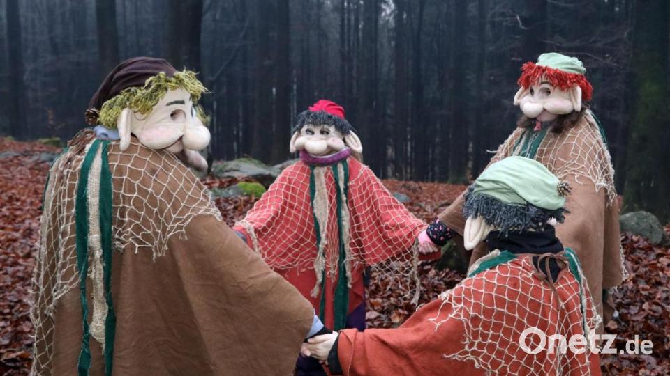 Allerlei seltsame Wesen gab es beim Advent im Wald zu bestaunen. Bild: Gerhard Götz