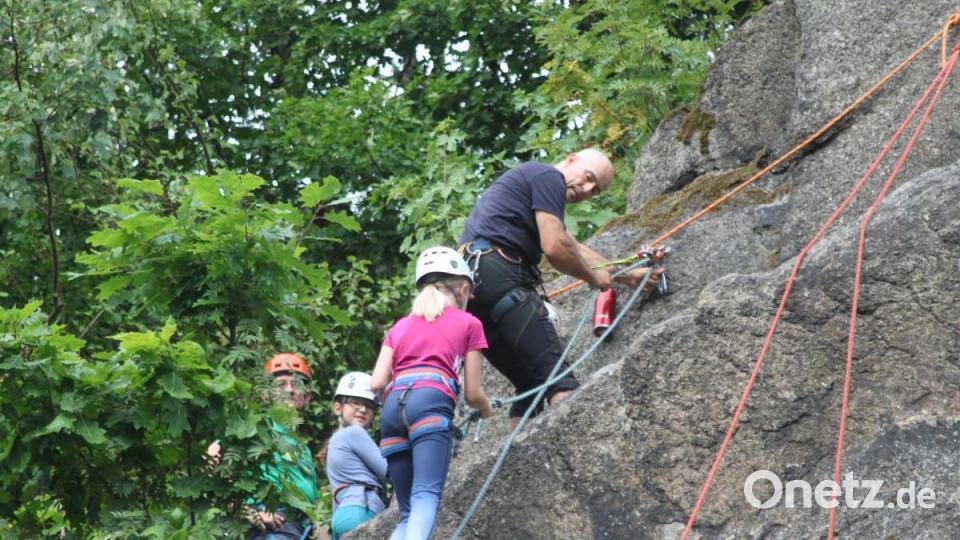 Gar nicht so einfach - Abseilen vom Felsen Bild: wrt