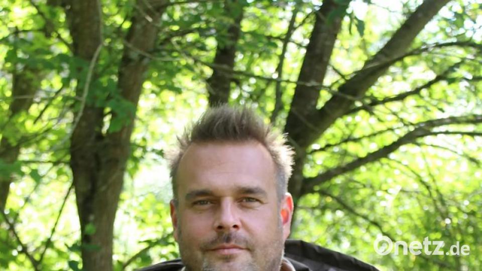 Schon als Kind war Christian Rudolf gerne im Wald unterwegs, inzwischen macht er das als Naturpark-Ranger auch beruflich. Bild: Evi Wagner