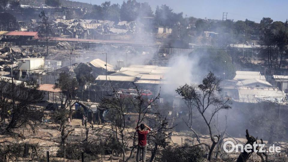 Durch den Brand im Lager Moria, das eigentlich nur auf 2800 Bewohner ausgelegt war, sind auf einen Schlag mehr als 12 000 Migranten auf Lesbos ohne Bleibe. Bild: Petros Giannakouris