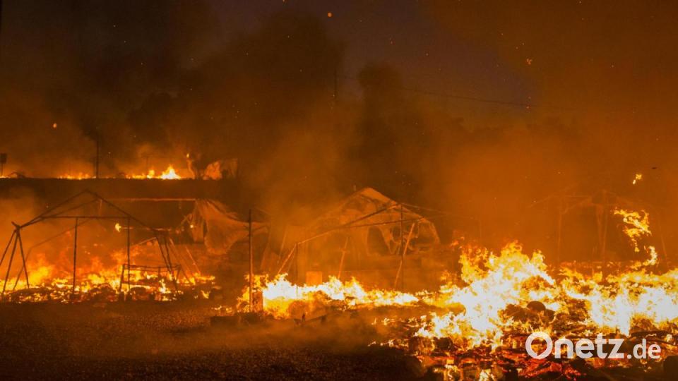 Durch den Brand im Lager Moria, das eigentlich nur auf 2800 Bewohner ausgelegt war, sind auf einen Schlag mehr als 12 000 Migranten auf Lesbos ohne Bleibe. Bild: Socrates Baltagiannis