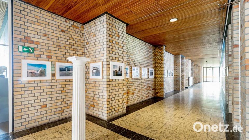 Ob dorische, ionische oder korinthische Säulenordnung: Sie sind Zeichen des Triumphs, scheinbar himmlischer wie irdischer Macht, hoher Kunstfertigkeit und herrschaftlichen Reichtums. In der Ausstellung im Tempelmuseum werden sie in ganz neue Umfelder gebracht. Bild: exb