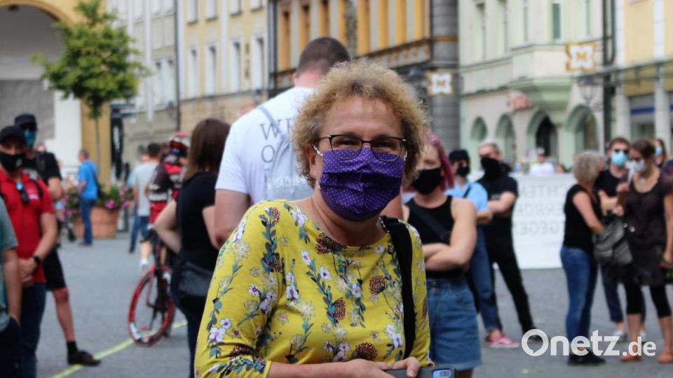 Demonstration gegen das Vergessen Bild: Williamson, Dagmar
