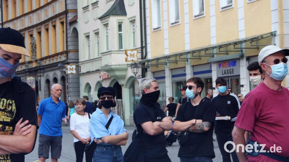 Demonstration gegen das Vergessen Bild: Williamson, Dagmar