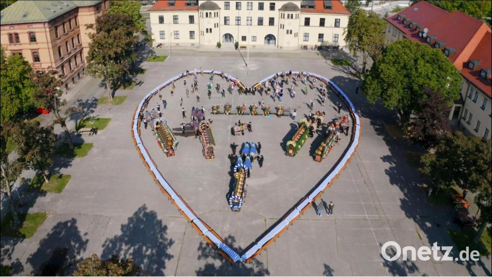 Ein Herz für die Wiesn 2020. Bild: Paulaner Brauerei/dpa