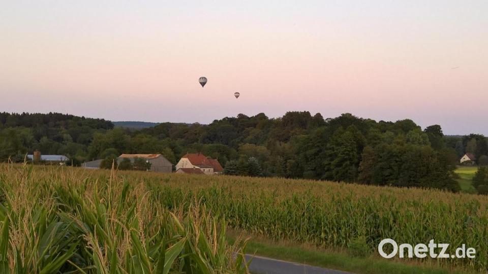 Schnell kamen die beiden Luftgefährte näher. Bild: rpp