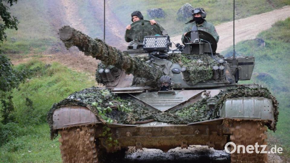 Auch Panzer vom Typ T82 der slowenischen Armee gehören zu den Panzertruppen der Übung. Bild: bö