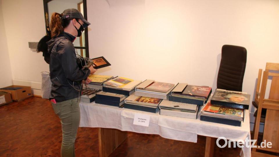 Viele historische Exponate wurden angeboten. Diese sind mehrfach vorhanden oder passen nicht mehr zum Konzept des Heimatvereins. Bild: sne
