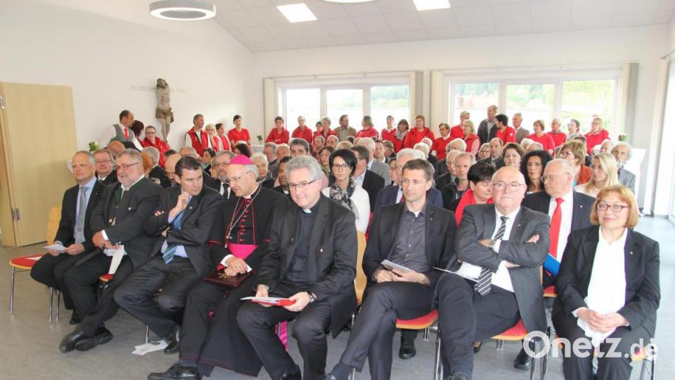 Zahlreich waren die gäste zur offiziellen Einweihung gekommen. Bild: ral