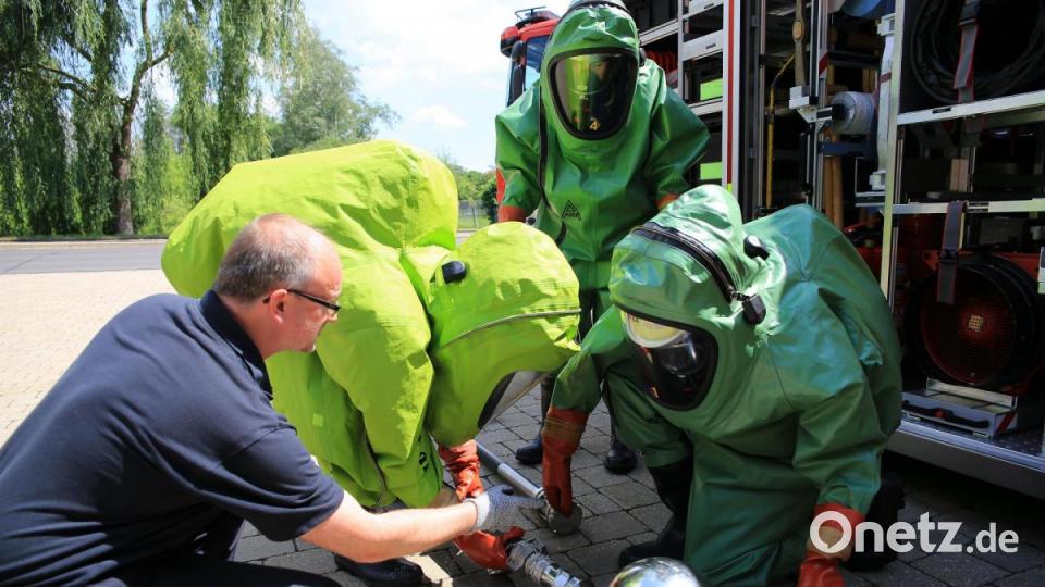 Umpumpen einer Flüssigkeiten mit Hilfe einer Membranpumpe Bild: egl