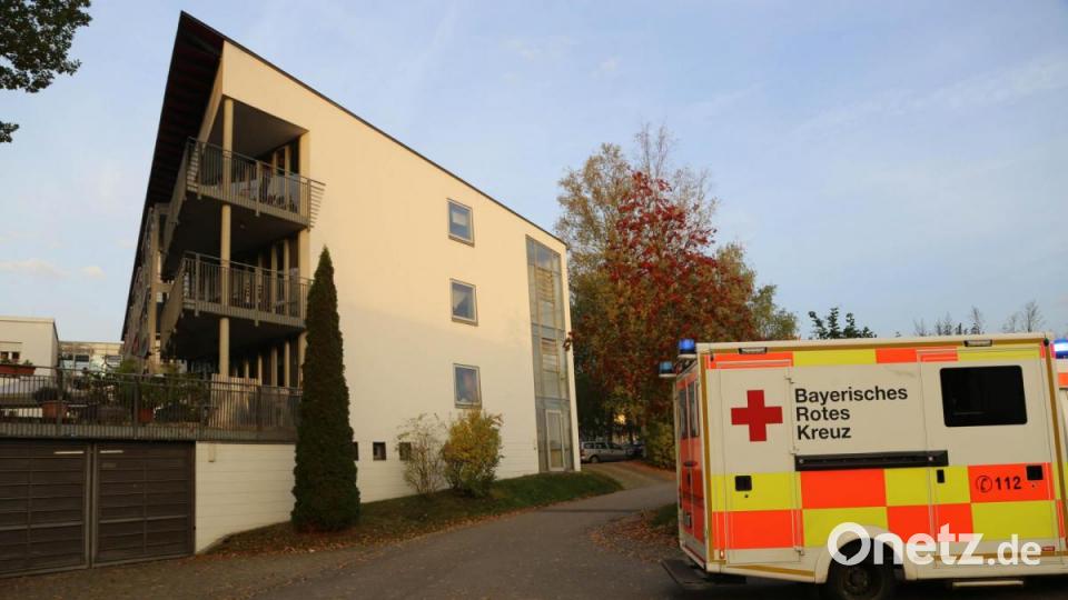 Auch der Rettungsdienst hielt sich in Bereitschaft. Bild: rw