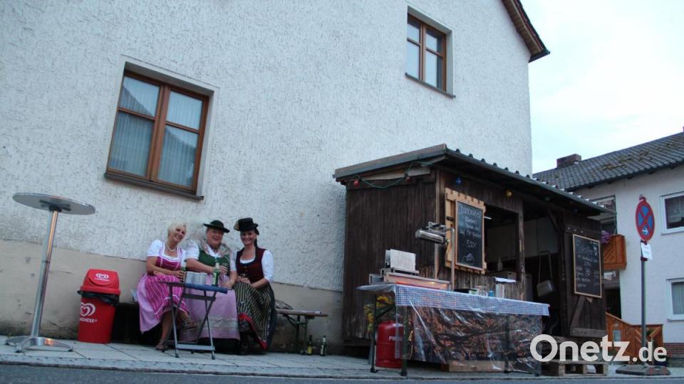 Auch für die Schauspieler gibt es zwischendrin eine Stärkung- Bild: Uli Piehler