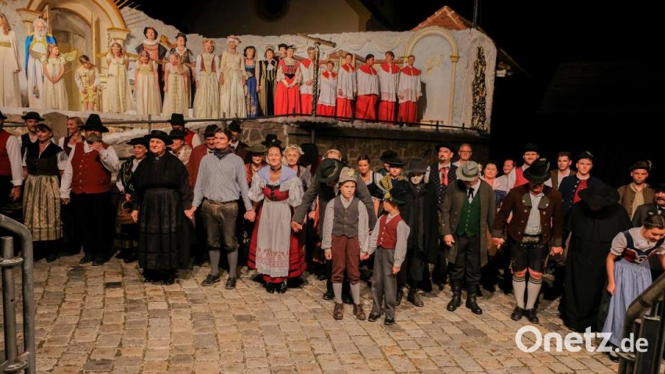 Premiere Brandner Kaspar Freudenberger Bauernbühne 2018
70 Schauspieler und Komparsen sind nötig für die Inszenierung Bild: chl