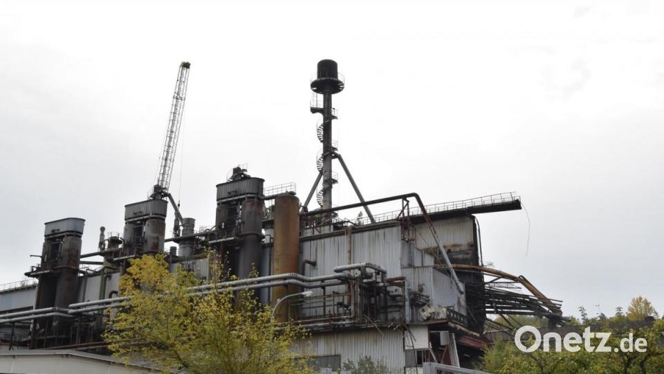 Die letzte Gas-Fackel der Maxhütte in Sulzbach-Rosenberg kurz vor dem Fall. Bild: Andreas Royer