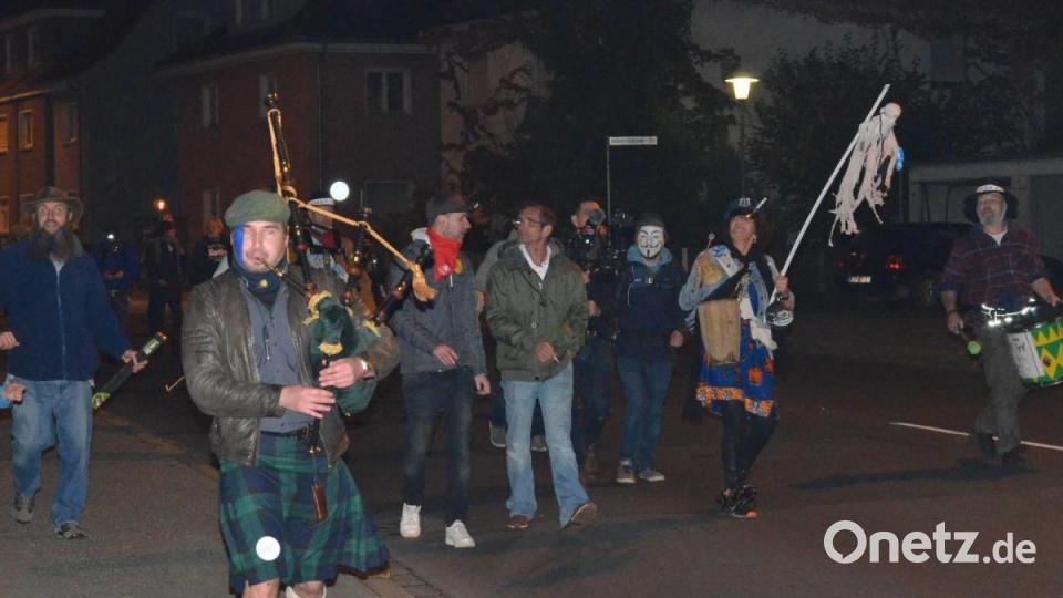 Teilnehmer des &quot;Friedensmarsches&quot;. Bild: Kunz