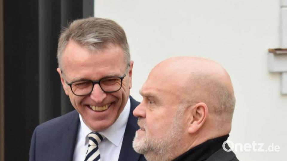 Freuen sich über die Eröffnung des Lernstandortes: Bürgermeister Franz Stahl und Architekt Peter Brückner. Bild: szl