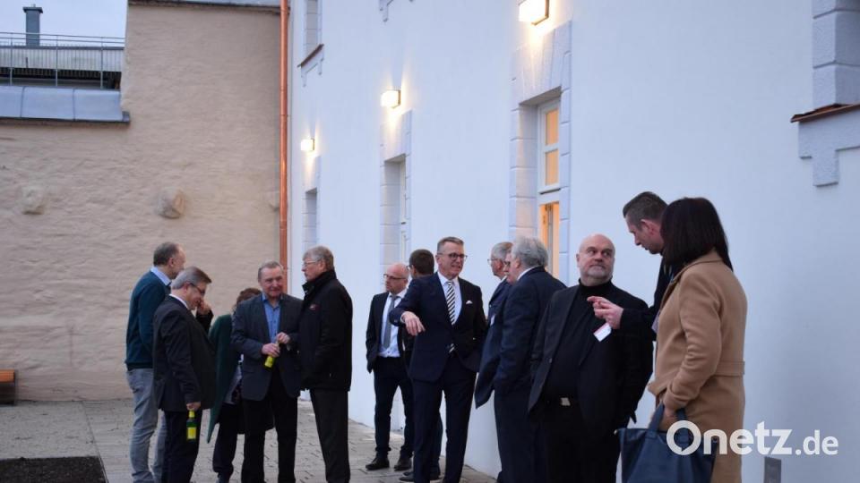 Rundgang durch den neuen Lernstandort. Bild: szl