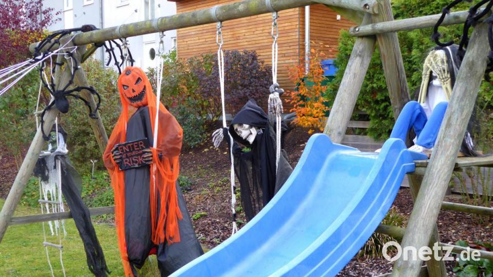 Statt der beiden Töchter schaukeln derzeit zwei Geister. Bild: fsb