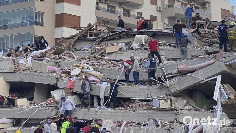 Ein starkes Erdbeben in der Ägäis hat in der Westtürkei und auf den griechischen Inseln am Freitag für große Zerstörung gesorgt. Mehrere Menschen starben; es kam zu Tsunamis. Bild: Ismail Gokmen