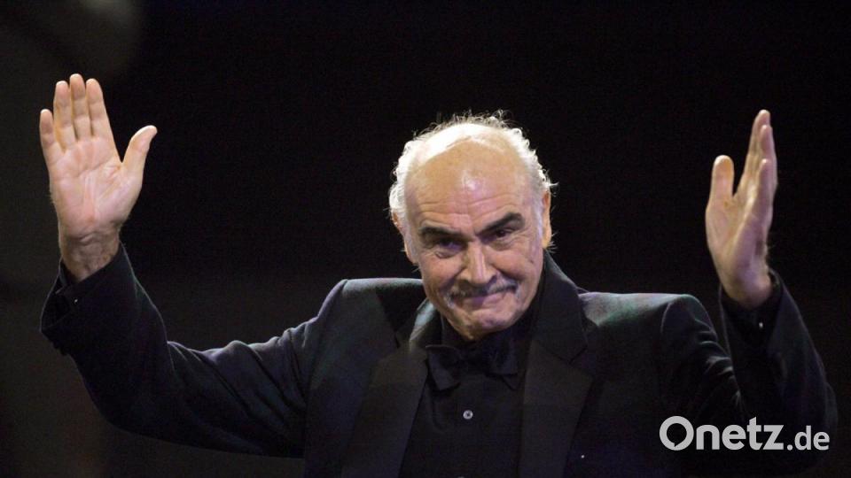 Sean Connery bei der Verleihung des Europäischen Filmpreises 2005 in Berlin , wo er den Ehrenpreis der European Film Academy für sein Lebenswerk erhielt. Archivbild: Marcus Brandt
