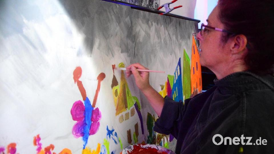 Live-Painting zum Mitmachen gibt es im Alten Rathaus bei der Fachakademie der Sozialpädagogik. Bild: Kunz