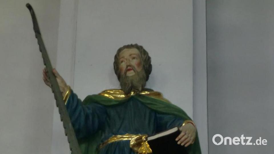 300 Jahre alte Statuen der Apostel in der Pfarrkirche, sie stammen aus der Werkstatt von Johann Michael Doser, der
1678 in Degelsdorf bei Auerbach geboren wurde un dsich in unserer Region einen ausgezeichneten Ruf verdient hatte Bild: sh