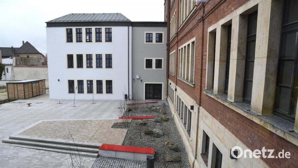 Alt und Neu verbindet die Wirtschaftsschule. Bild: Petra Hartl