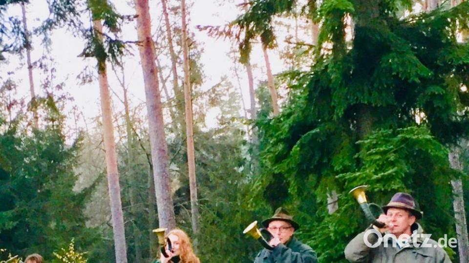 Eine Hubertusmesse fand am Buchberg statt. Bild: Sabine Weiß/exb