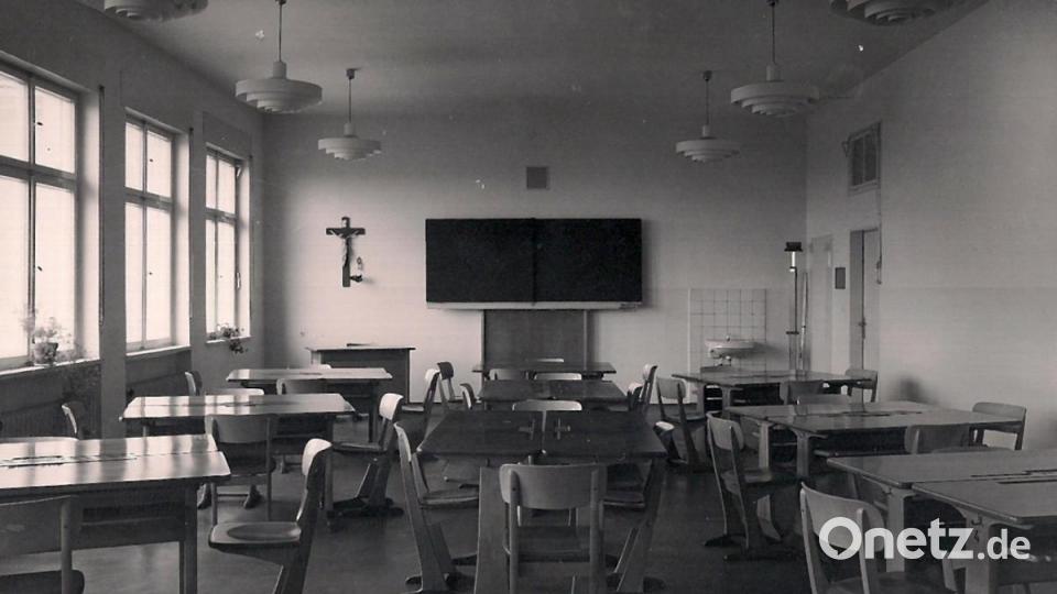 Damals sicher modern, heute aber nicht mehr zeitgemäß: eines der neuen Klassenzimmer (das Bild stammt aus den 1960er Jahren). Bild: Archiv Werner Robl/wro