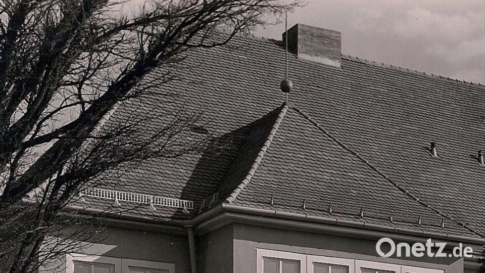 Der Erweiterungsbau – hier ein Archivbild aus den 1960er Jahren - zeigt sich auch heute noch so, wie er damals fertiggestellt wurde. Bild: Archiv Werner Robl/wro