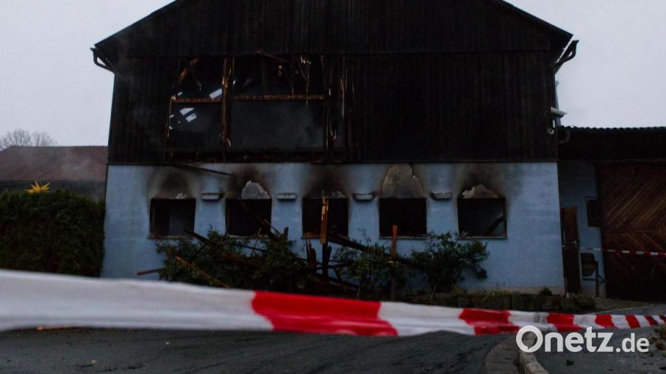 In Erbendorf hat eine landwirtschaftliche Halle gebrannt. Bild: njn