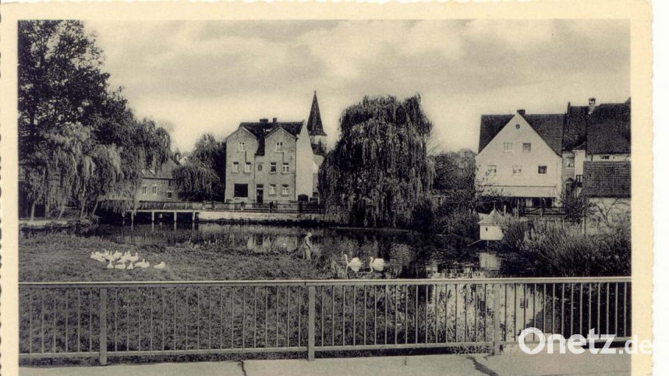 Eine Postkarte zeigt den Stadtweiher. Bild: Kultur- und Militärmuseum Grafenwöhr