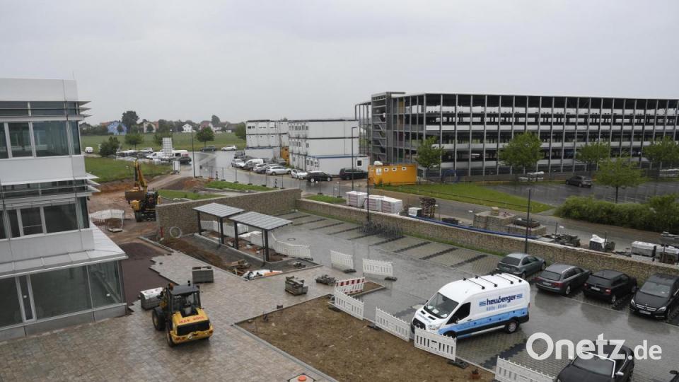 Die Baumaßnahme der Grammer-Konzernzentrale in Ursensollen schreitet voran. Bild: Petra Hartl