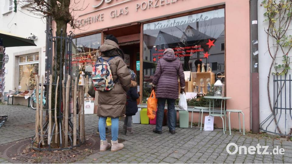 An Stoßzeiten hieß es Anstehen. Bild: uz