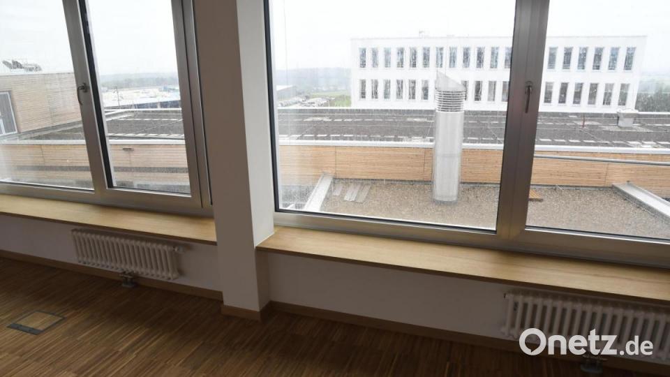 Die Baumaßnahme der Grammer-Konzernzentrale in Ursensollen schreitet voran. Bild: Petra Hartl
