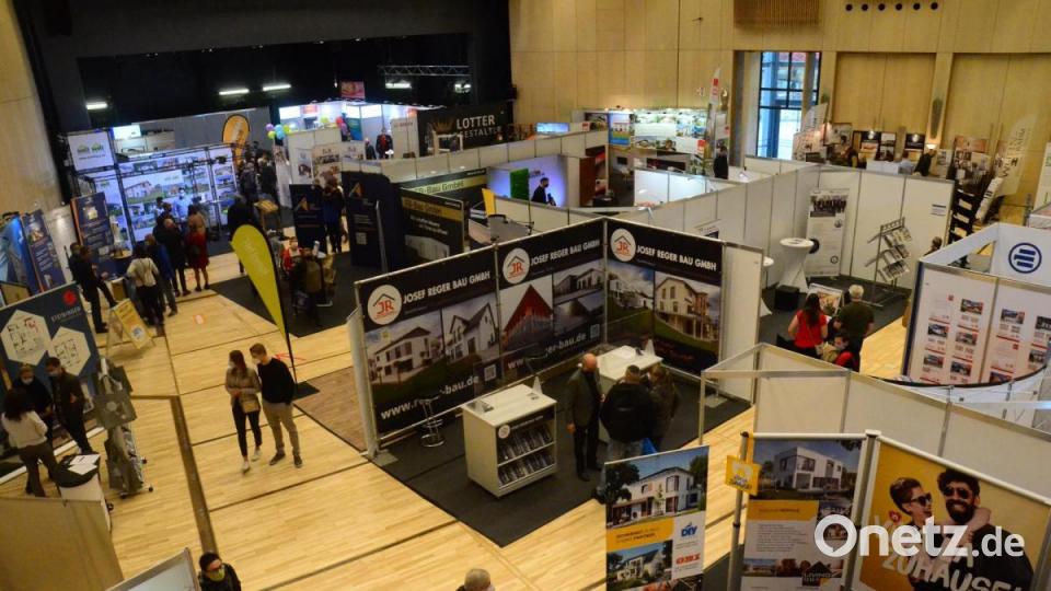 Die diesjährige Baumesse war trotz Hygienevorschriften ein voller Erfolg. Bild: Kunz