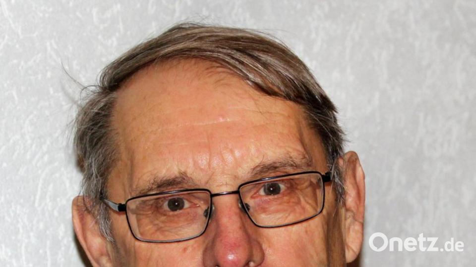 Konrad Gebert (69) geht in seinem Hobby auf. Er entwickelt immer neue Ideen und setzt sie akribisch um. Bild: ds