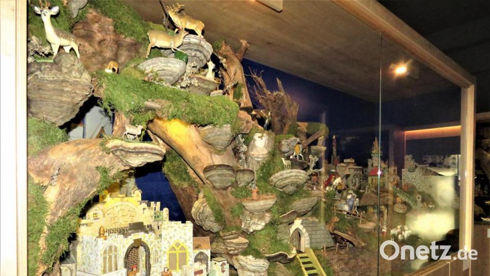 Im Museum zu sehen sind sowohl orientalische wie typisch oberpfälzische Krippenlandschaften oder sogenannte Krippenberge. Bild: ubb
