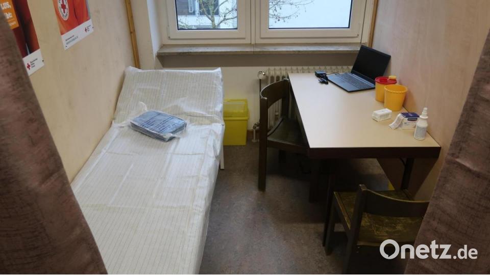Ein Blick in die Impfkabine, in der Personen liegend geimpft werden. Bild: Kunz