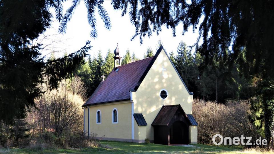 Die St. Nikolauskirche wurde vor über 800 Jahren erstmals urkundlich erwähnt. Noch interessanter: Im Umkreis der Kirche soll es eine Ortschaft namens Hogelstein gegeben haben. Sie wurde von den Hussiten zerstört, die Pest raffte die Ortsansässigen dahin. Bild: ubb