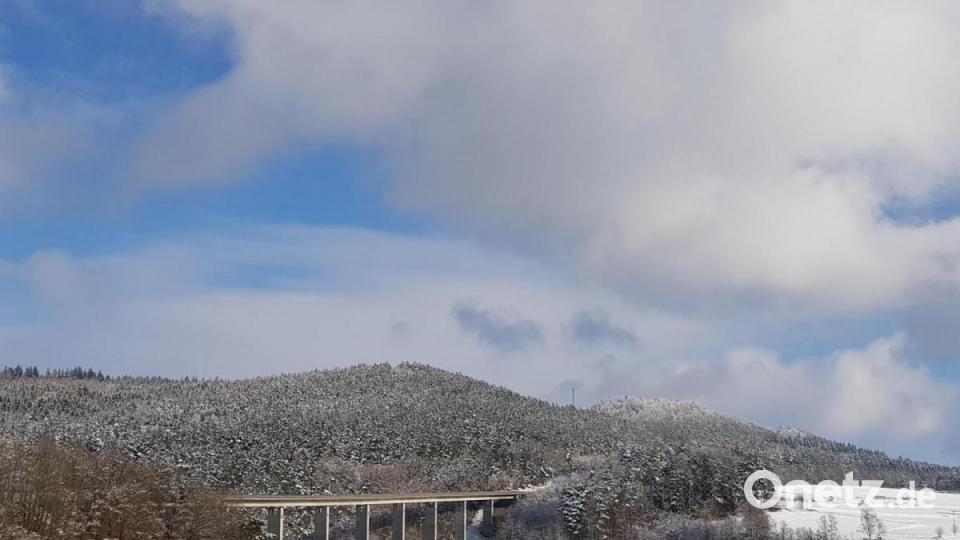 Besonderes Wintererlebnis beim Rundweg um den Eixendorfer Stausee. Bild: mp