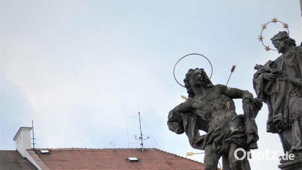 Auch in Tschechien wird Sebastian verehrt. Meist ist er in großen Städten am Stadtbrunnen, wie hier in Hradec Kralove /Königsgrätz) zu finden. Archivbild: cr
