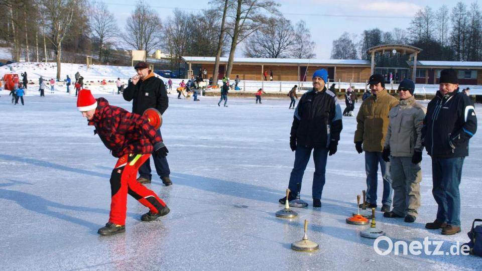 Auf eine neue "Eiszeit" hoffen die Eisstockschützen Archivbild: do