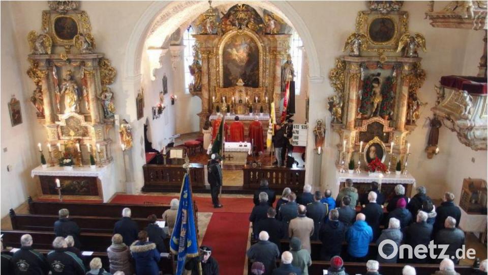 Ein Bild aus normalen Zeiten: Dicht gedrängt feiern die Bürger St. Sebastian in der Mariä Himmelfahrtskirche. Archivbild: sne
