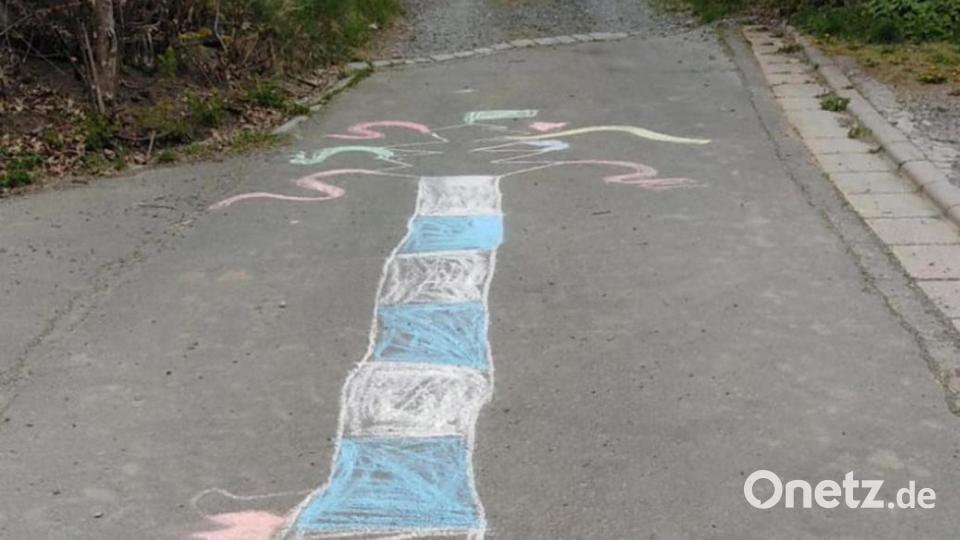 Krummennaaber Maibaum Malaktion Bild: nza